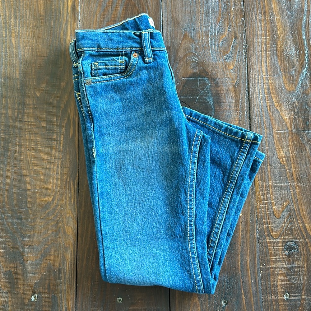 Boys Levi pants. 6 Regular